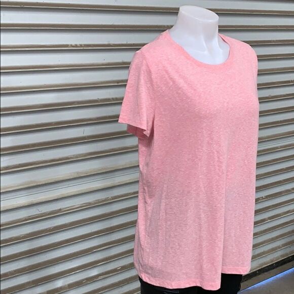 🛍️Universal Thread size large pink t-shirt - Picture 5 of 7